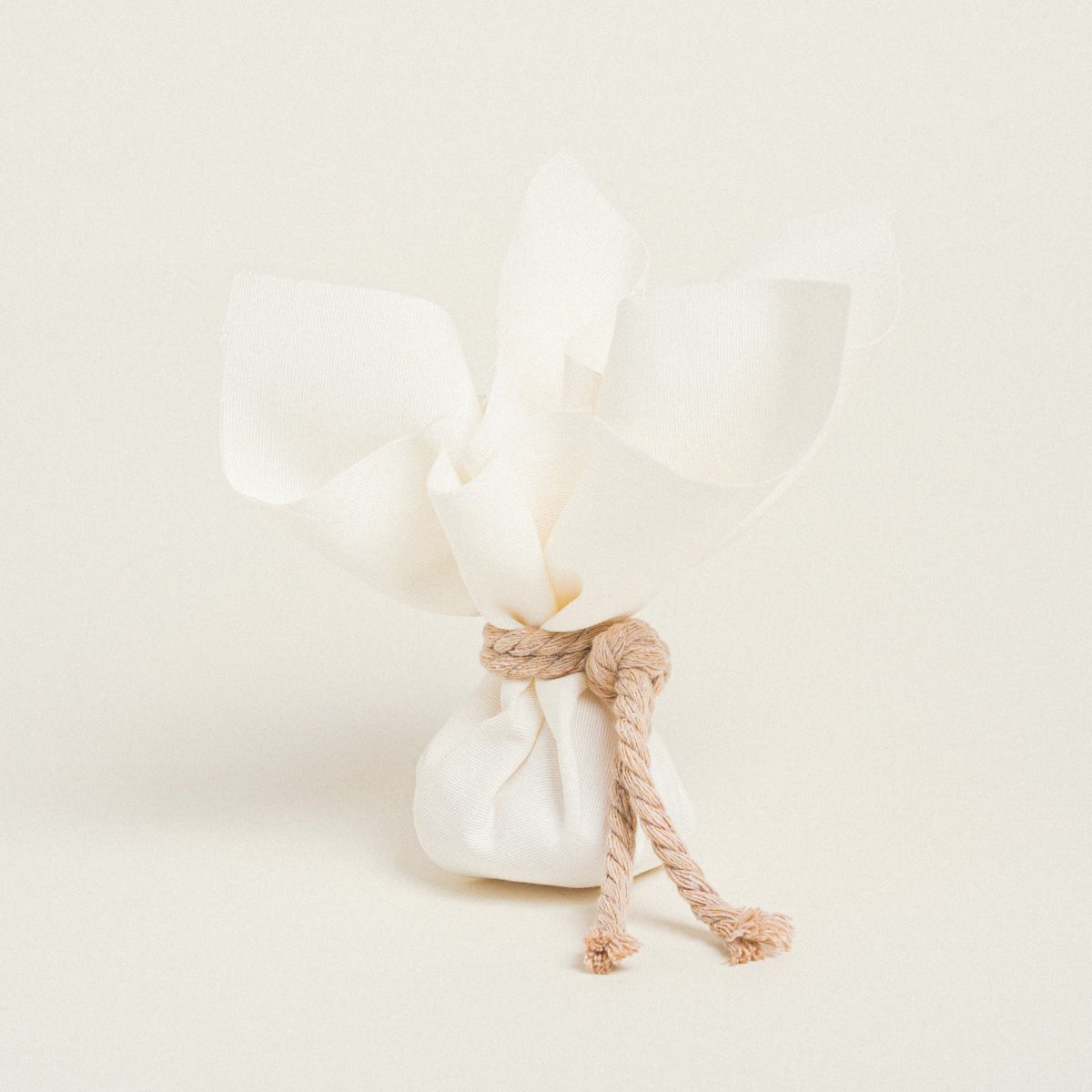 Beauty Home ΜΑΝΤΗΛΙ 27 x 27 cm ΕΚΡΟΥ Beauty Home ΜΑΝΤΗΛΙ 27 x 27 cm ΕΚΡΟΥ