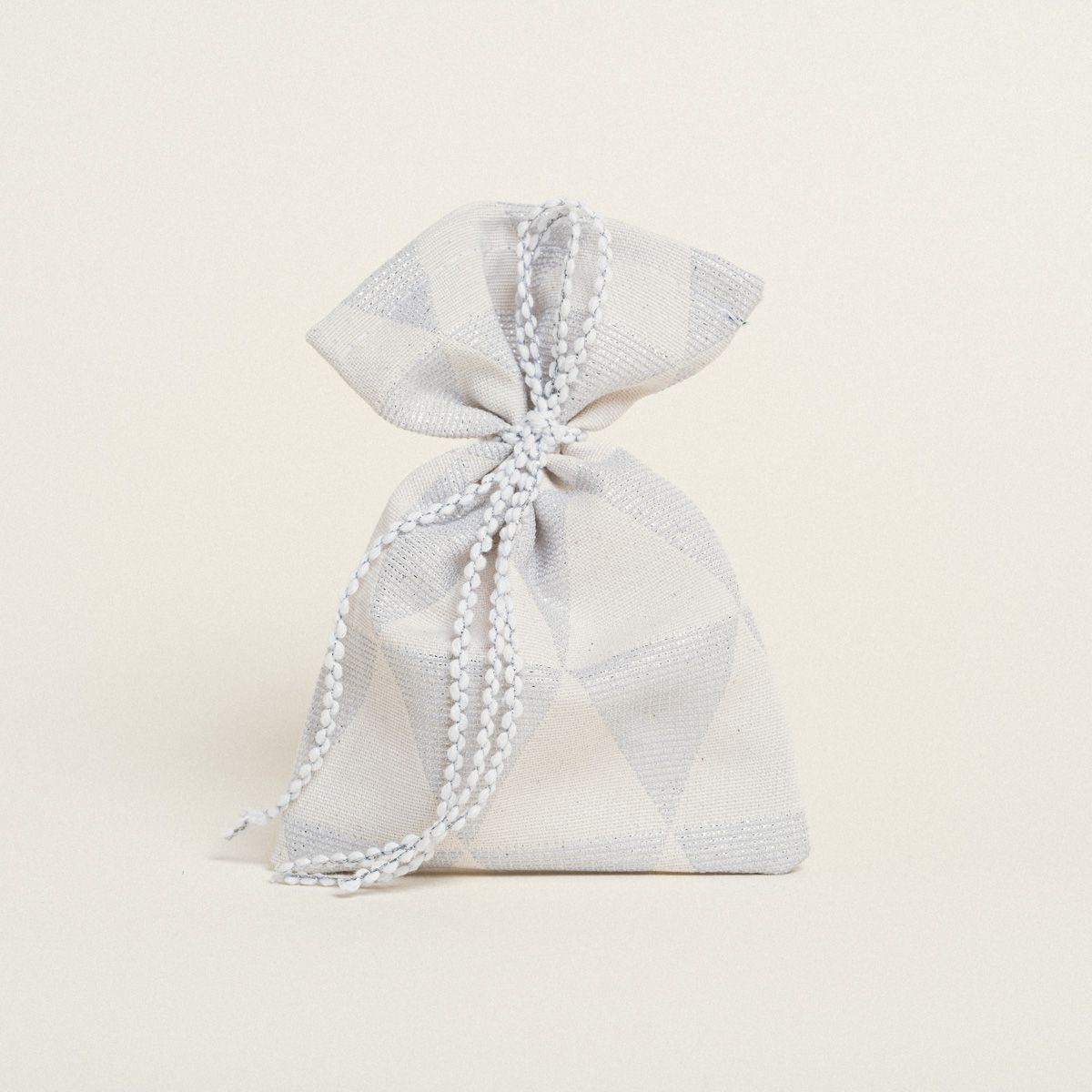 Beauty Home ΠΟΥΓΚΙ 12 x 17 cm ΖΑΚΑΡ ΤΡΙΓΩΝΟ ΡΕΤΡΟ ΜΕ LUREX ΑΣΗΜΊ Beauty Home ΠΟΥΓΚΙ 12 x 17 cm ΖΑΚΑΡ ΤΡΙΓΩΝΟ ΡΕΤΡΟ ΜΕ LUREX ΑΣΗΜΊ