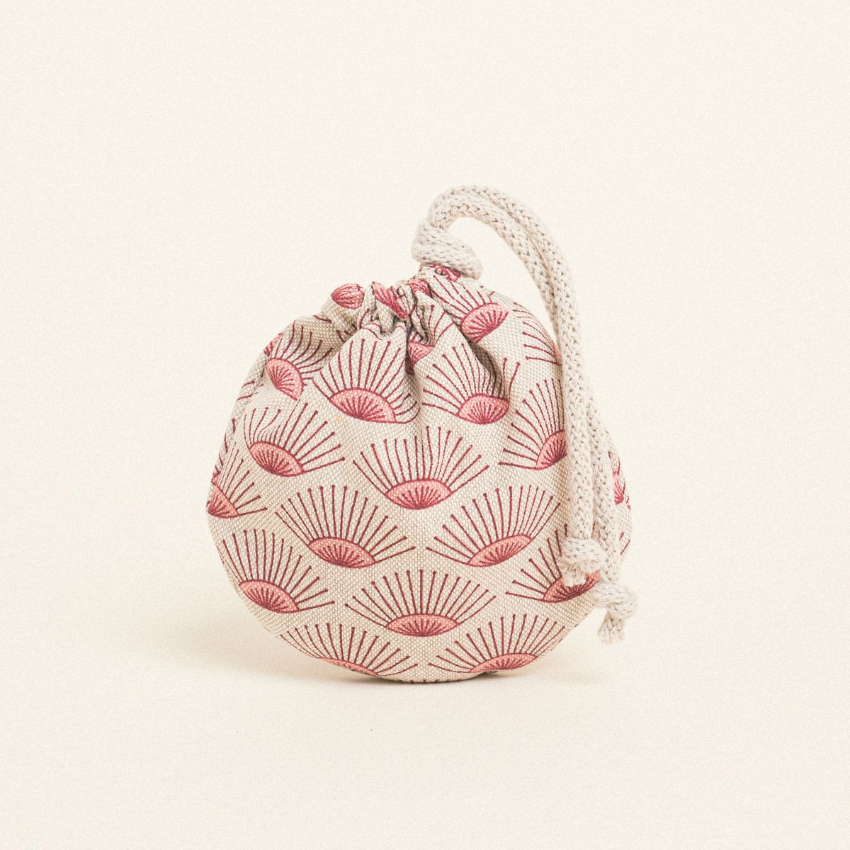 Beauty Home ΠΟΥΓΚΙ ΟΒΑΛ ΜΕ ΚΟΡΔΟΝΙ 13 x 14 cm GRAPHIC TREE Beauty Home ΠΟΥΓΚΙ ΟΒΑΛ ΜΕ ΚΟΡΔΟΝΙ 13 x 14 cm GRAPHIC TREE