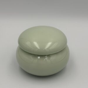 ΠΟΡΣΕΛΑΝΙΝΗ ΜΠΙΖΟΥΤΙΕΡΑ ΜΑΚΑΡΟΝ ΠΡΑΣΙΝΗ ΓΥΑΛΙΣΤΕΡΗ ΜΕΓΑΛΗ Φ6.2x4.5cm