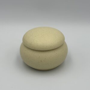 ΠΟΡΣΕΛΑΝΙΝΗ ΜΑΚΑΡΟΝ ΜΠΙΖΟΥΤΙΕΡΑ ΑΝΟΙΧΤΟ ΚΙΤΡΙΝΟ ΠΙΤΣΙΛΩΤΟ ΜΑΤ ΜΕΓΑΛΗ 6.2Χ4.5